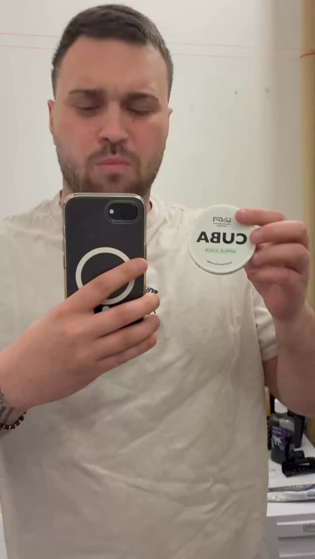 Instagram post from snusimtoo. This post is in position 3.